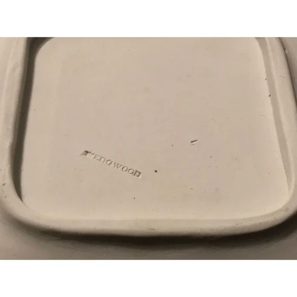 Antique 1878 Wedgwood Cobalt Blue Jasperware Large Plate Sacrifice Figures - Picture 6 of 7